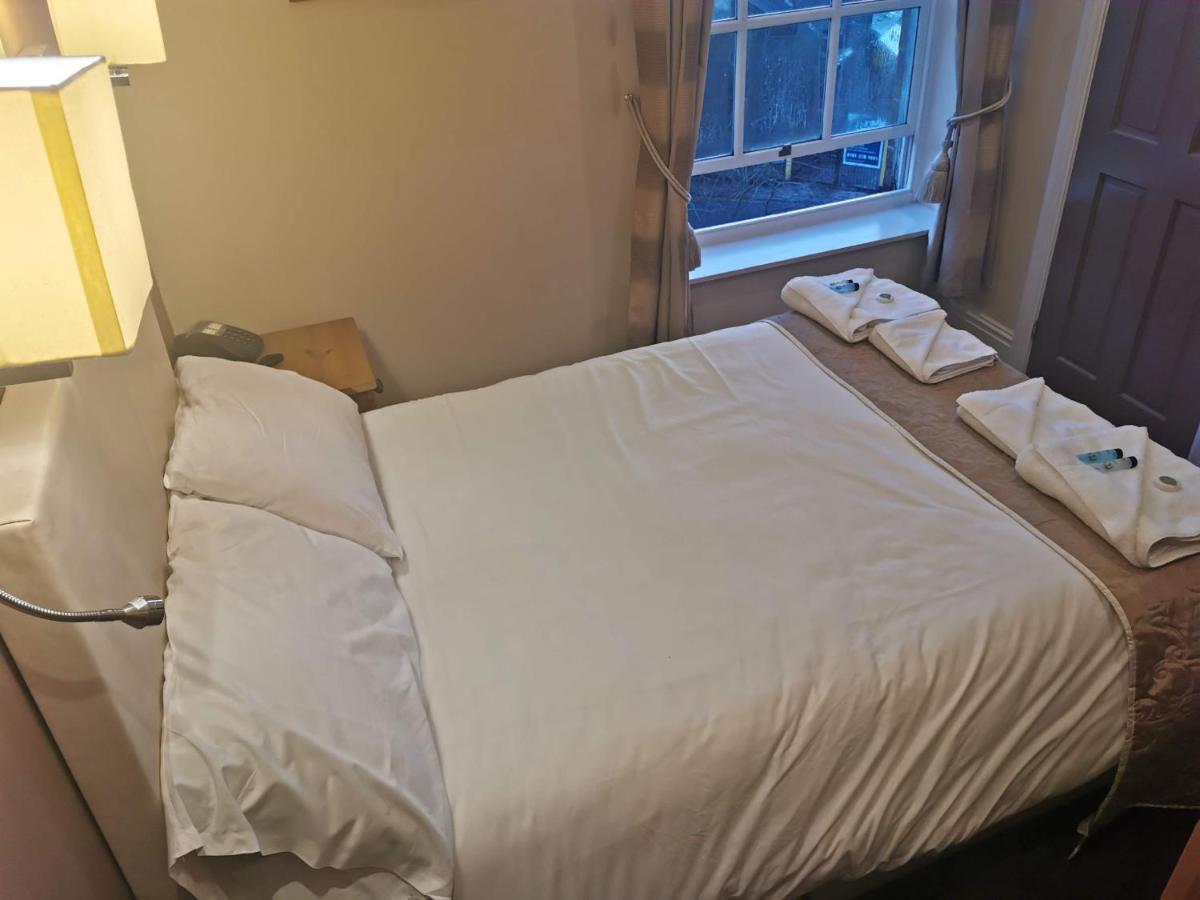 טודמורדן The Queens Hotel מראה חיצוני תמונה